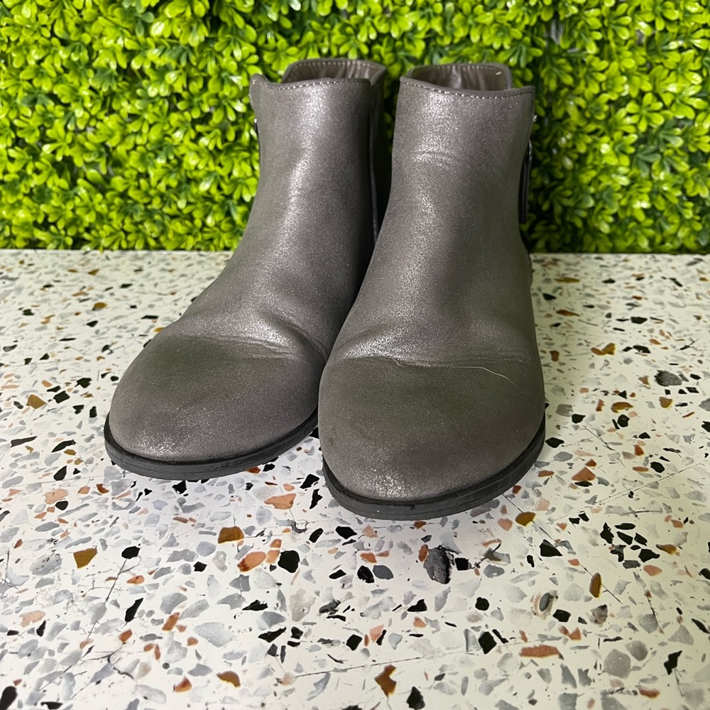 Gray cat & jack ankle boots